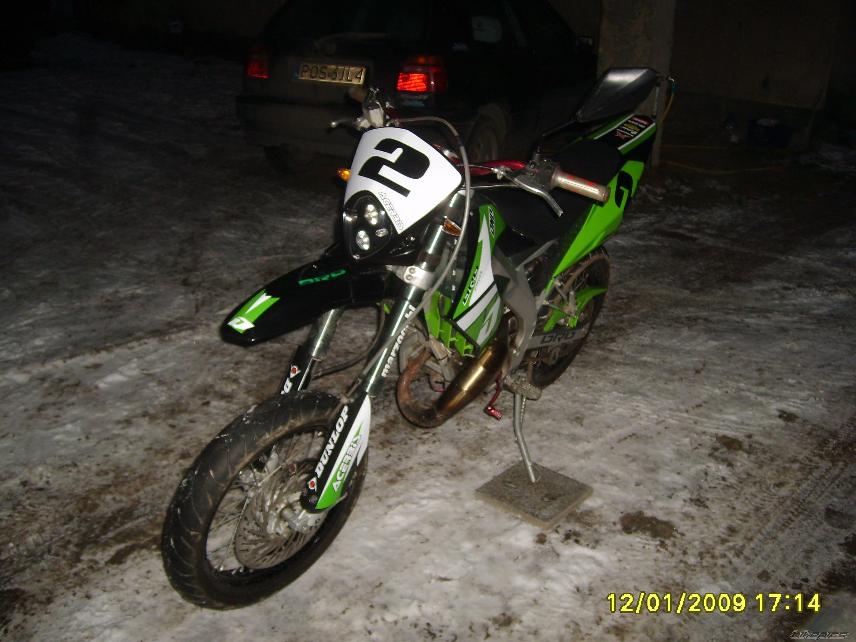 Photo 1537688