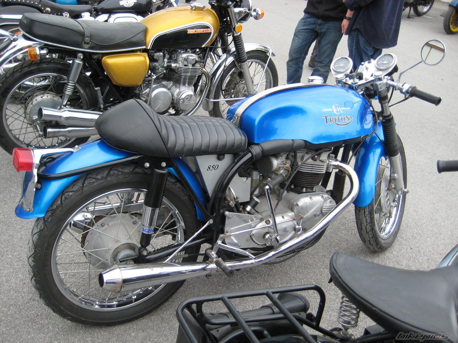 Photo 1537689