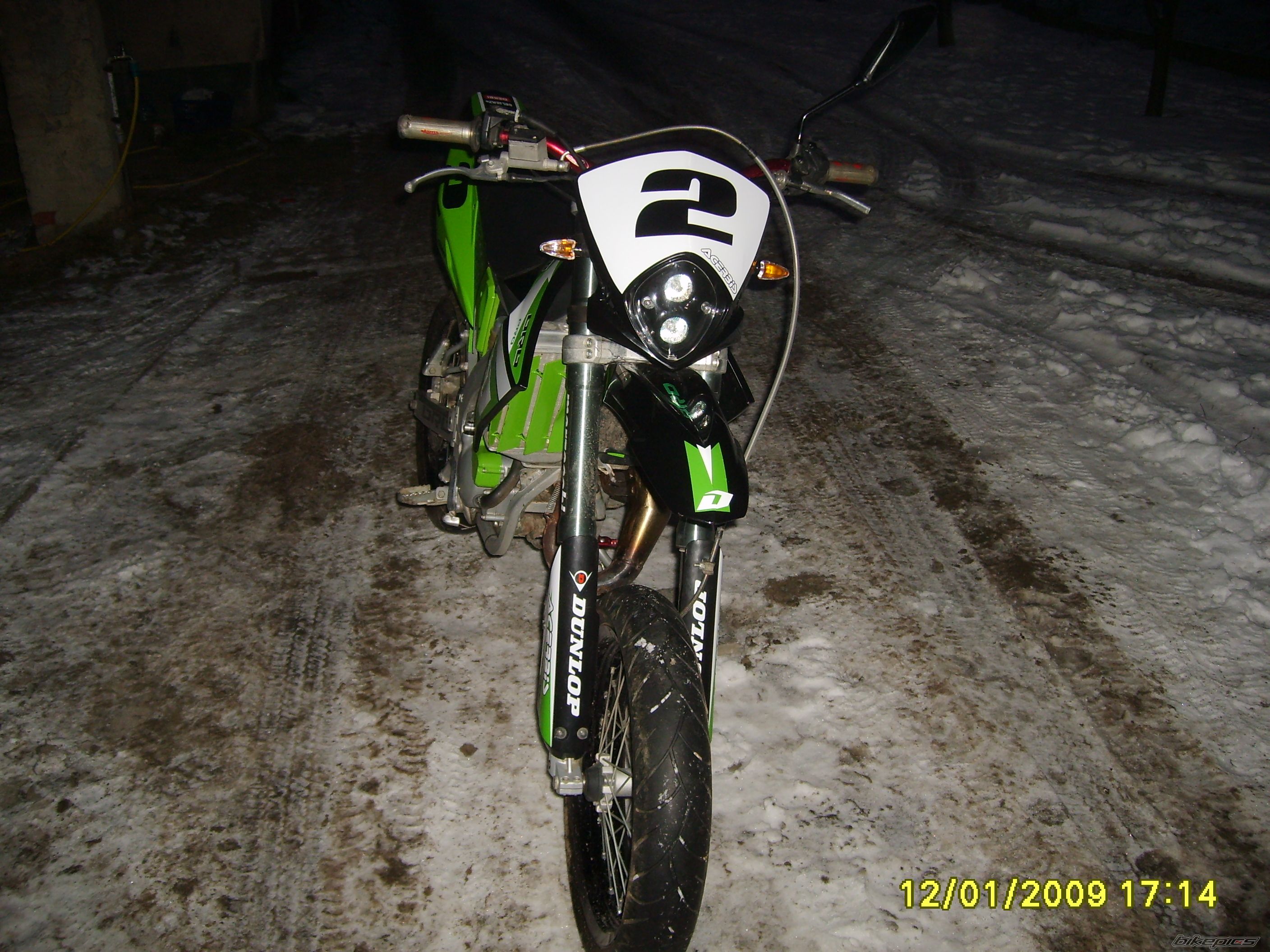 Photo 1537692
