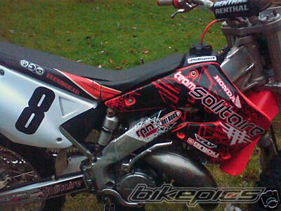 Photo 1537696