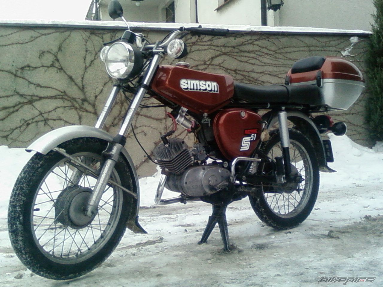 Photo 1537781