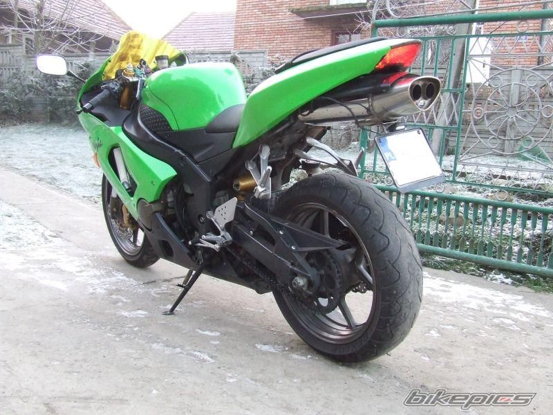 Photo 1537860