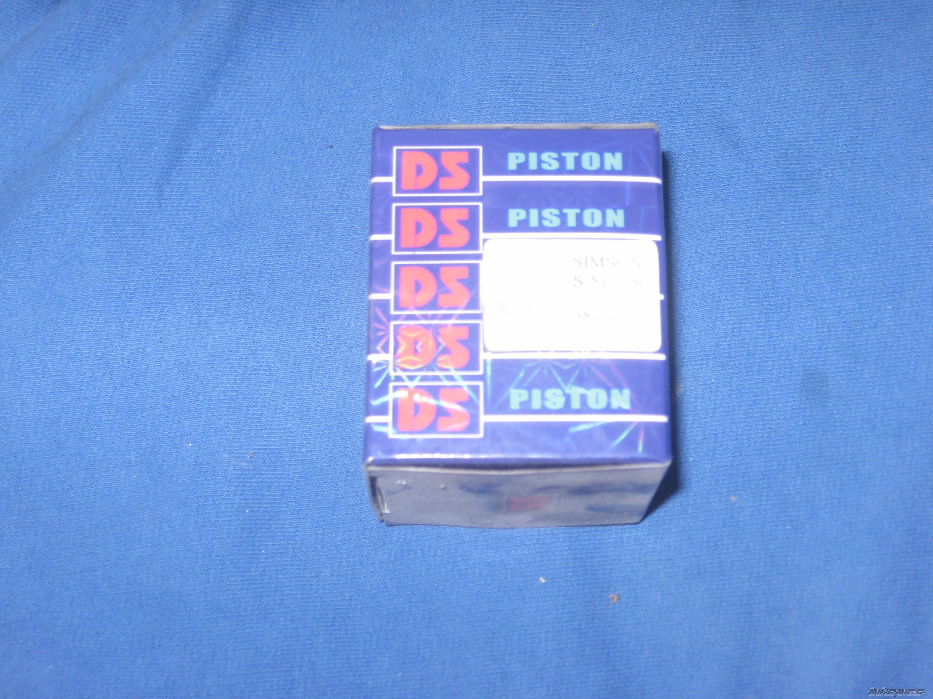 Photo 1537866