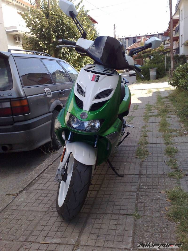 Photo 1537972