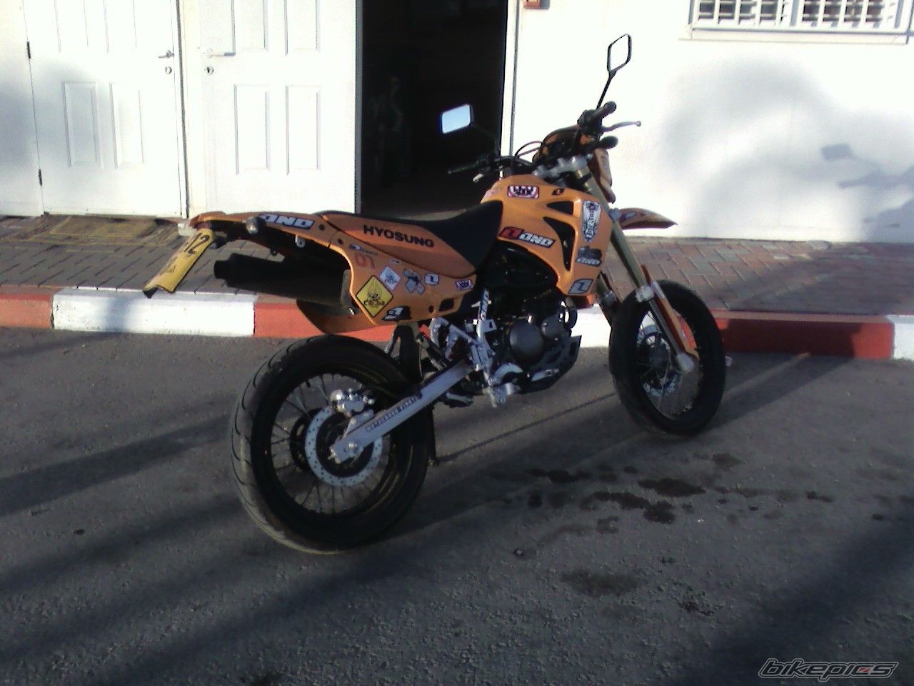 Photo 1539986
