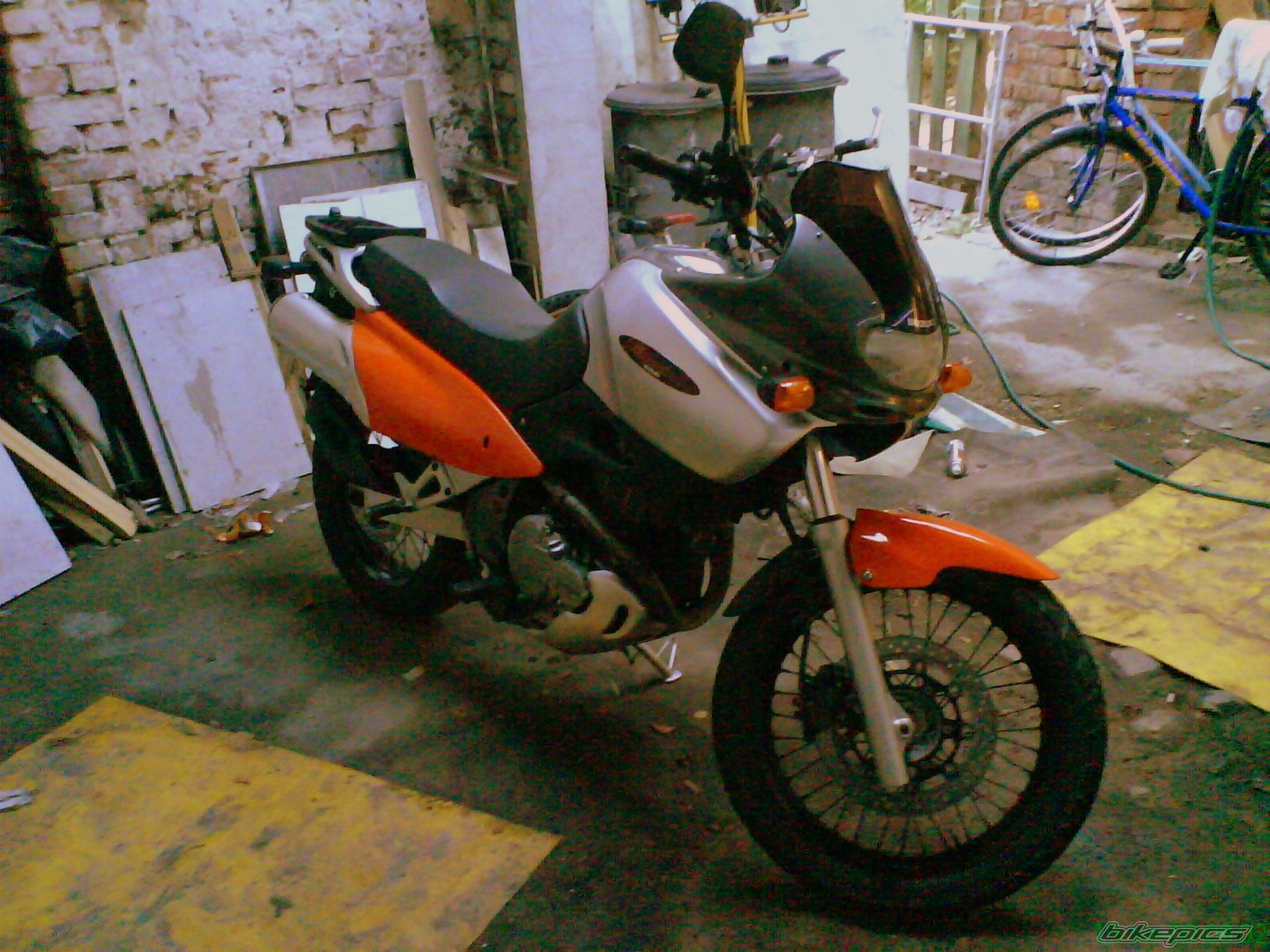 Photo 1540570
