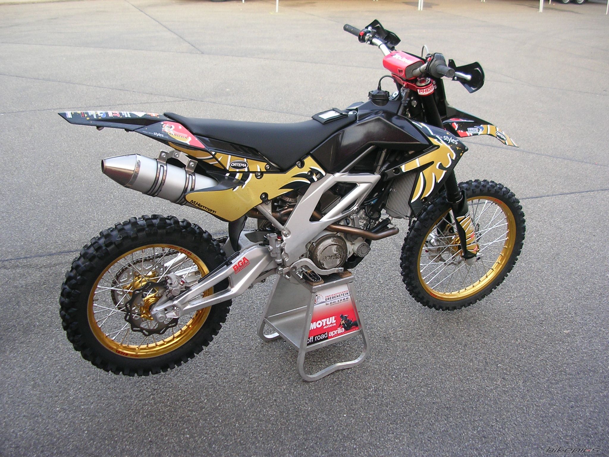 Photo 1540932