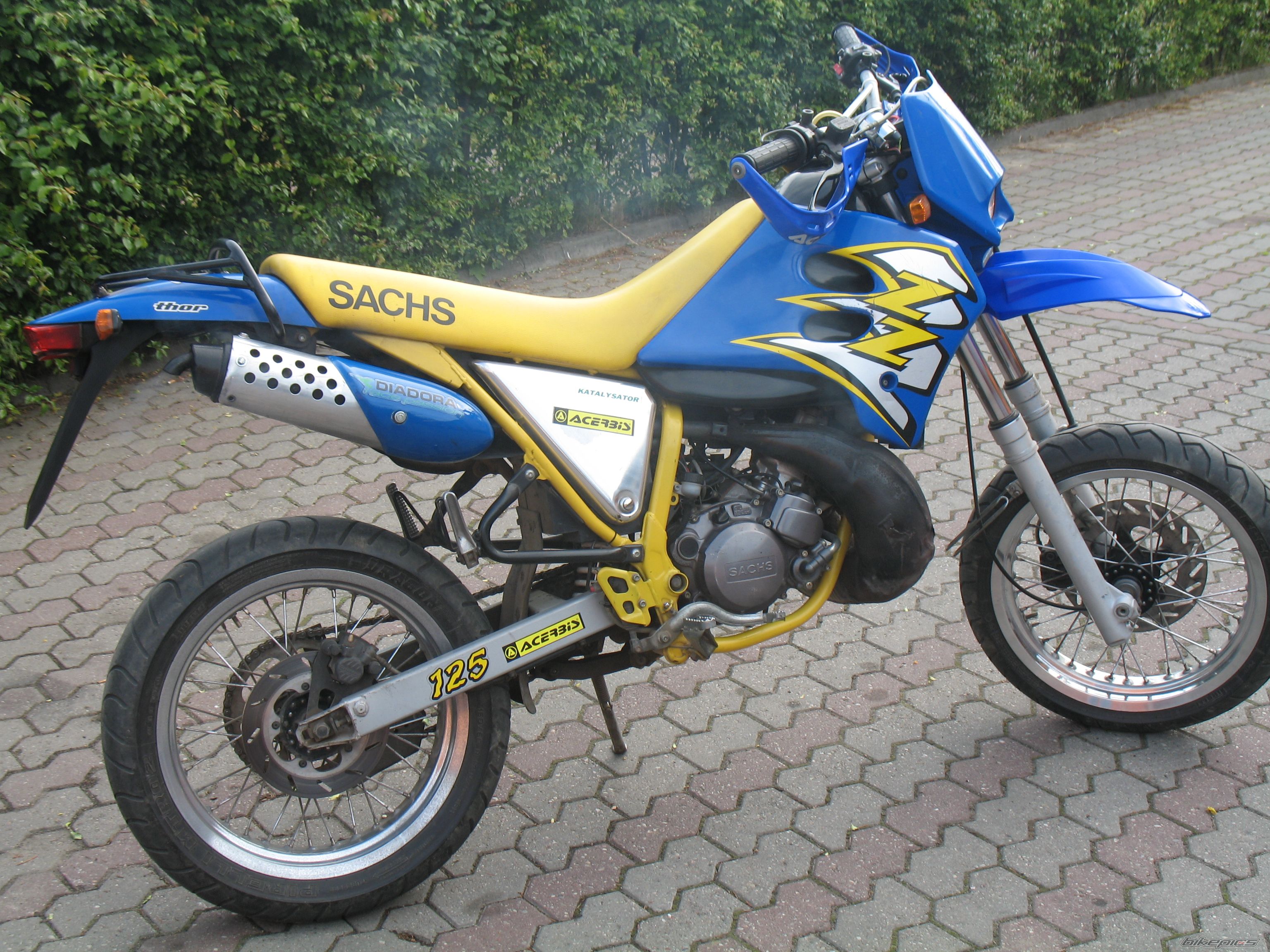 Photo 1541443