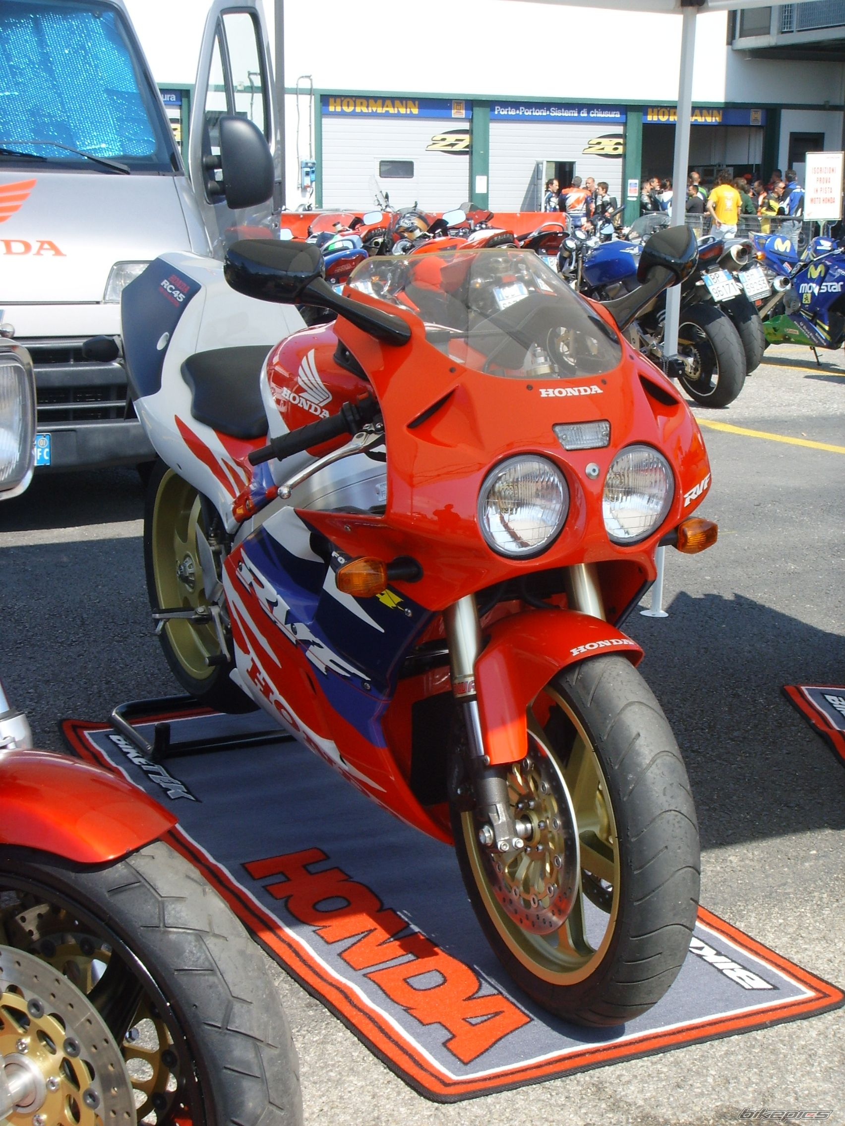 Photo 1541451