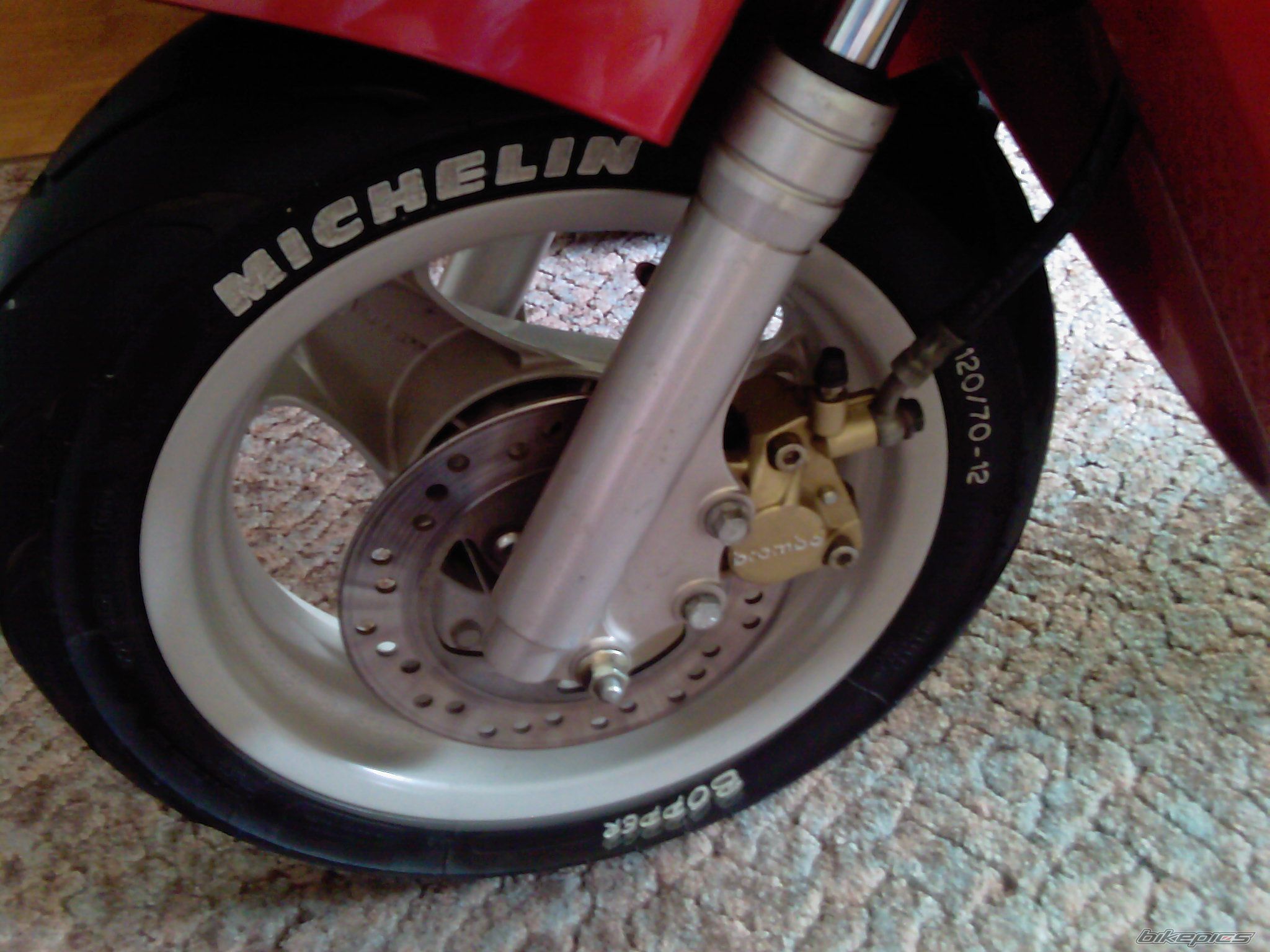 Photo 1541824