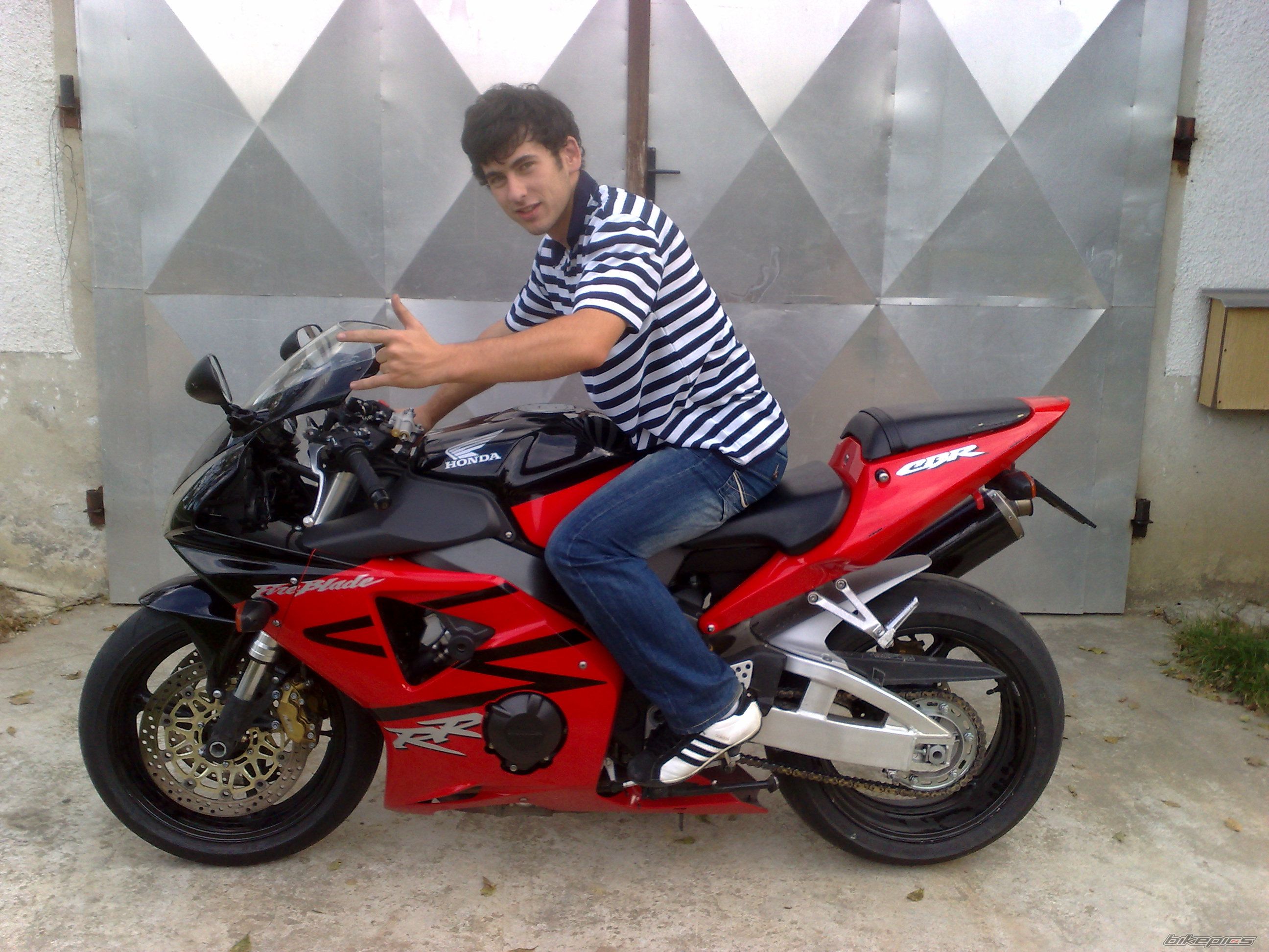 Photo 1541835