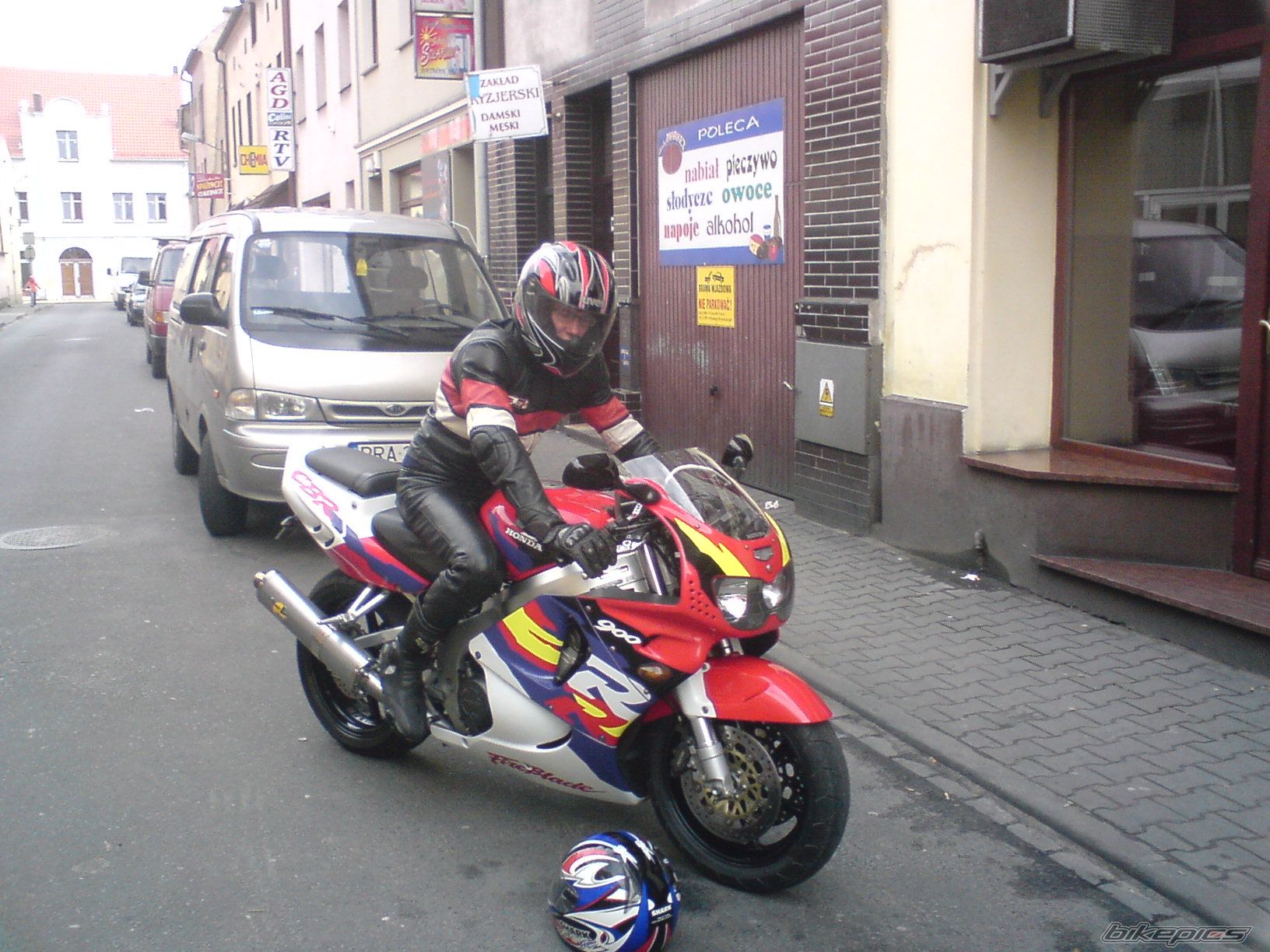 Photo 1542061