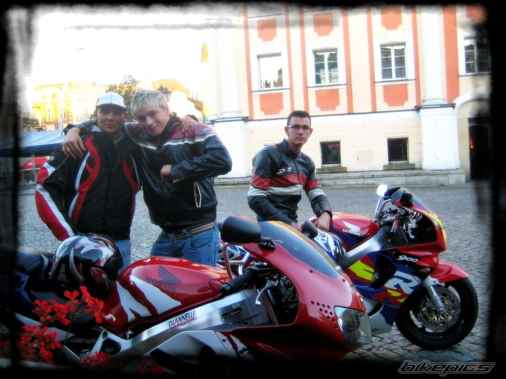 Photo 1542069