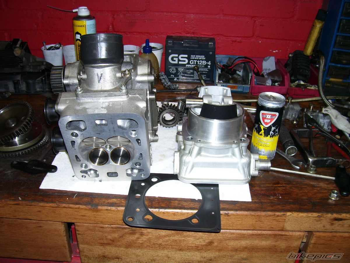 Photo 1542145