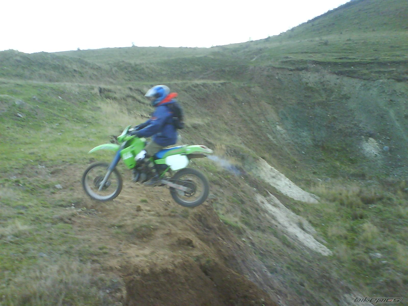 Photo 1542304