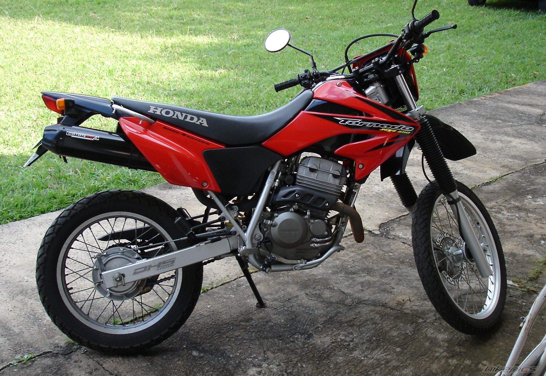Photo 1542344