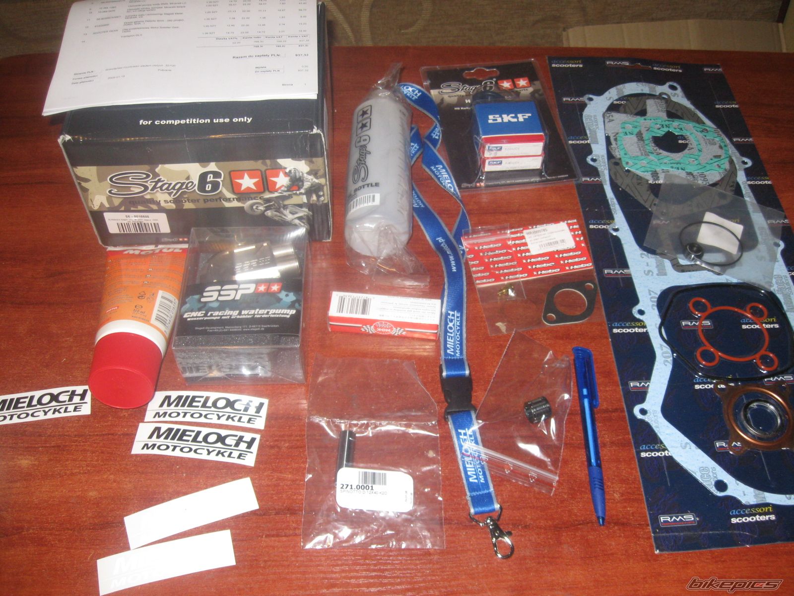 Photo 1542366