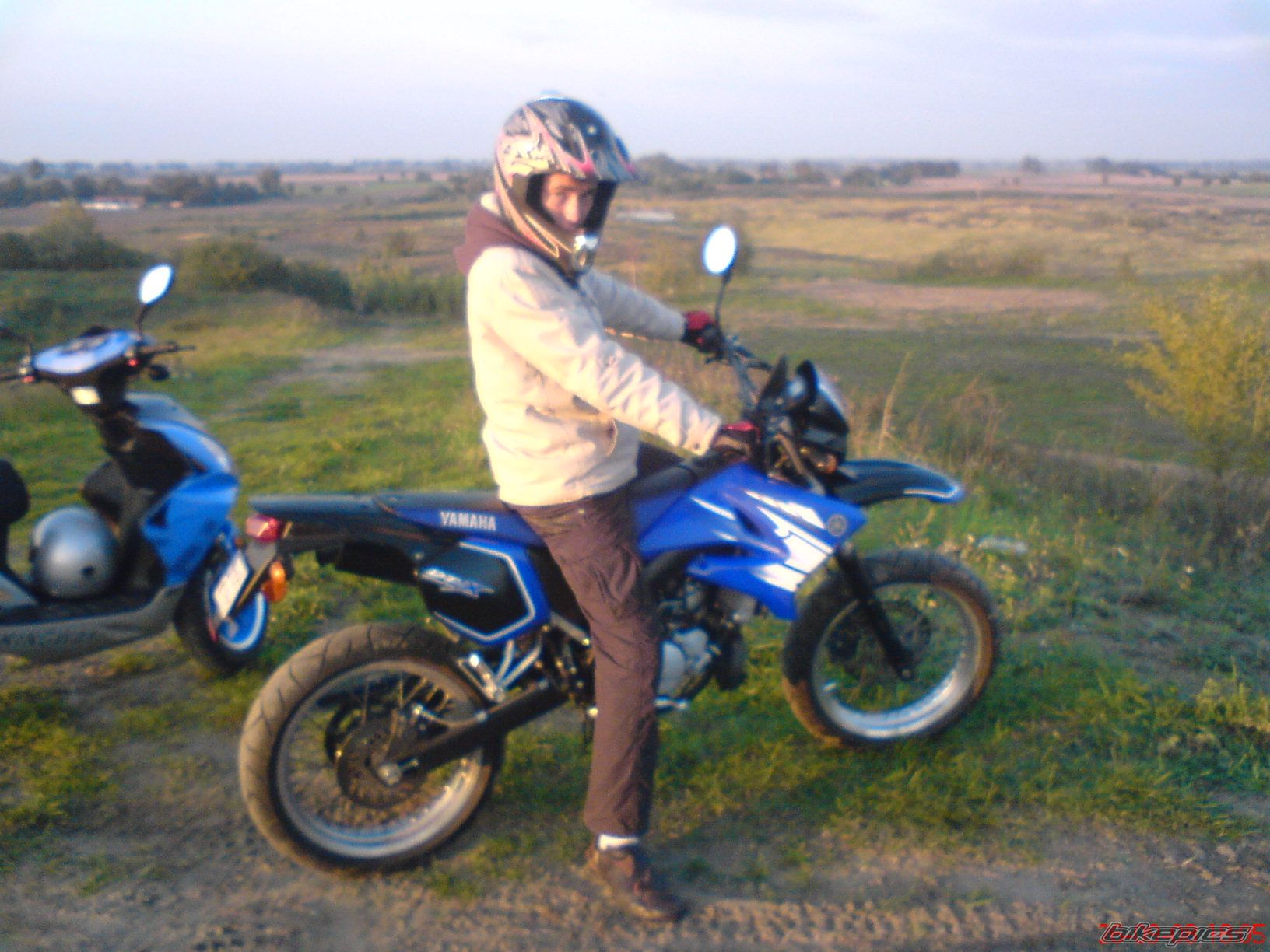 Photo 1542409