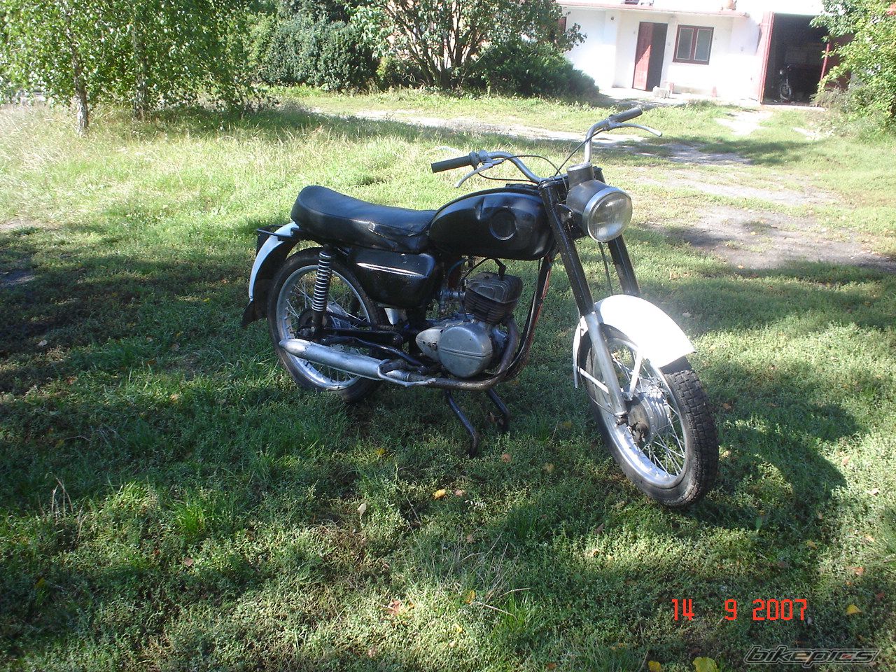 Photo 1542414