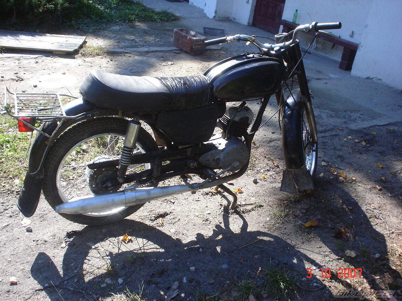 Photo 1542436