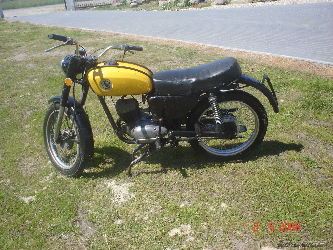 Photo 1542486