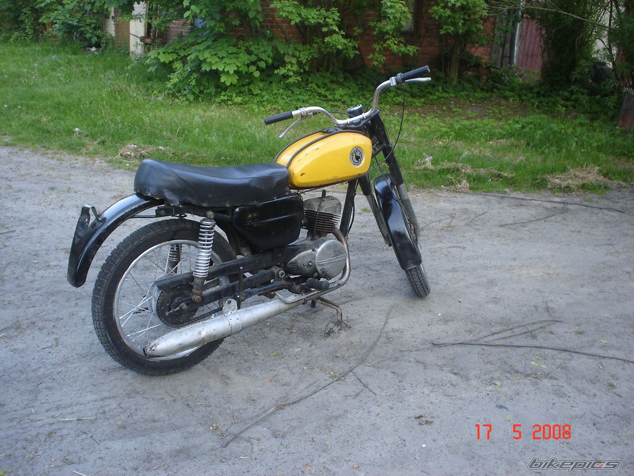 Photo 1542493
