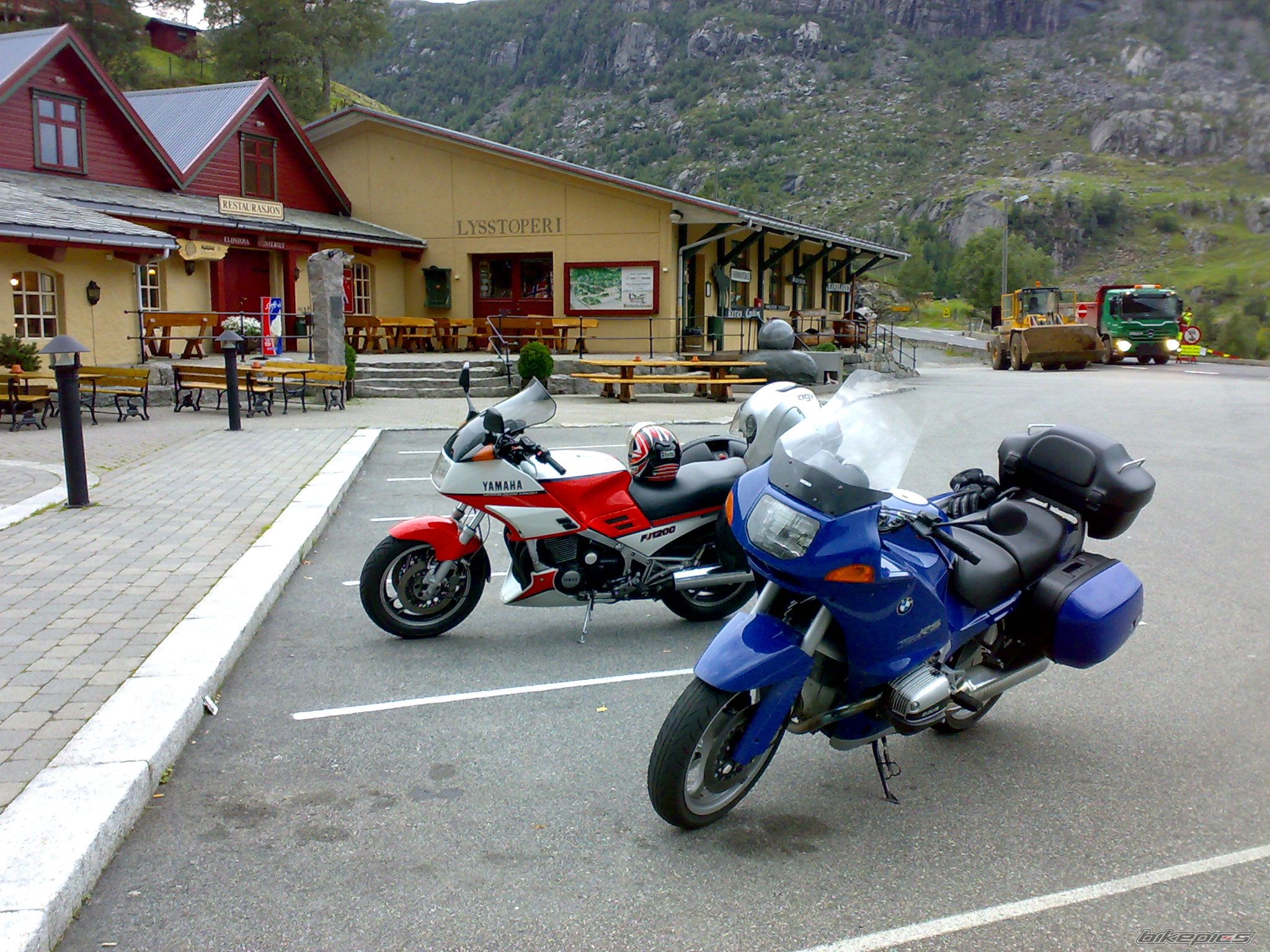 Photo 1542564
