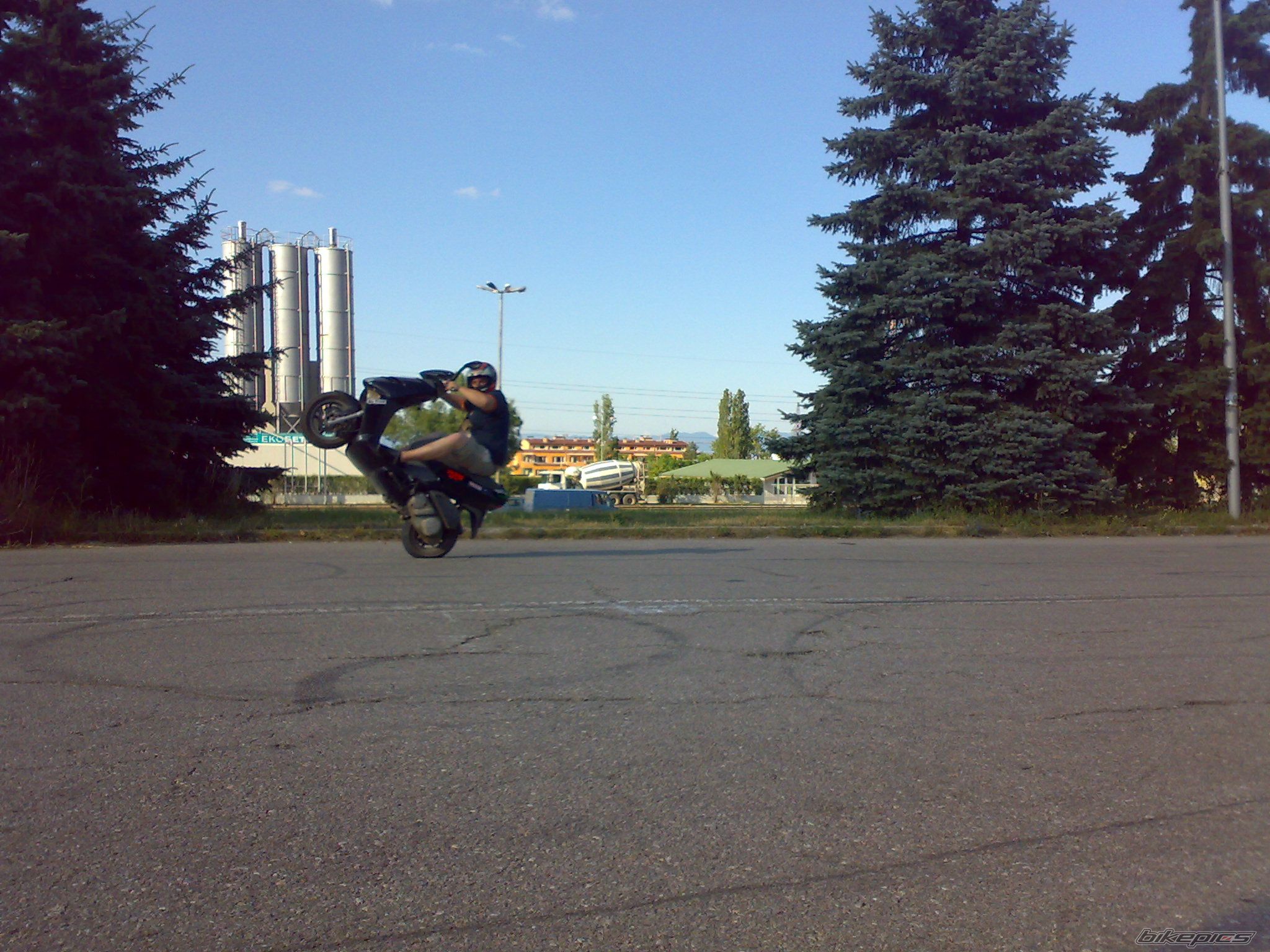 Photo 1542601