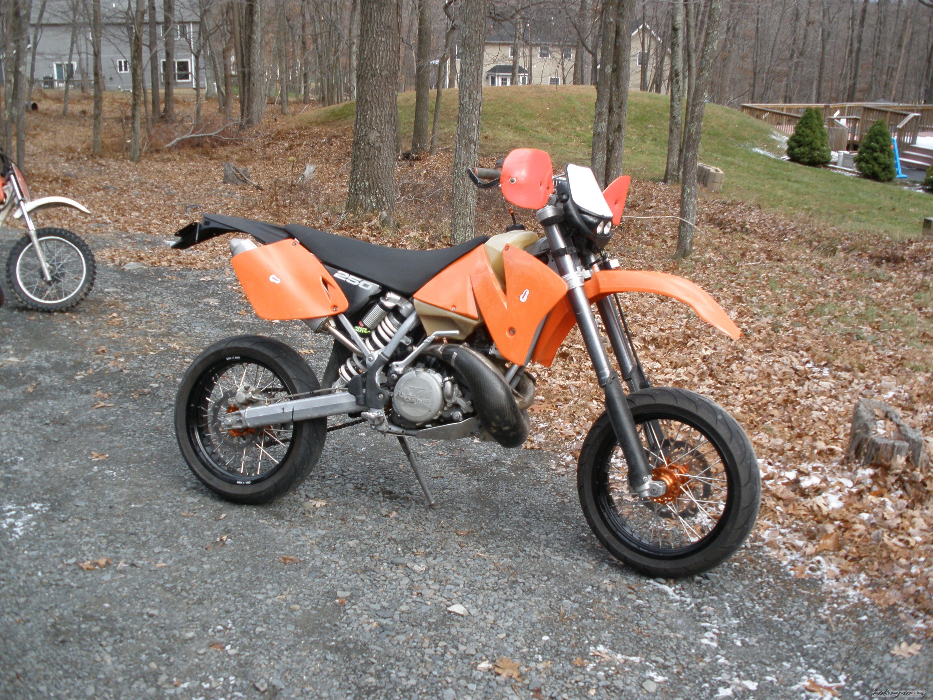 Photo 1542679
