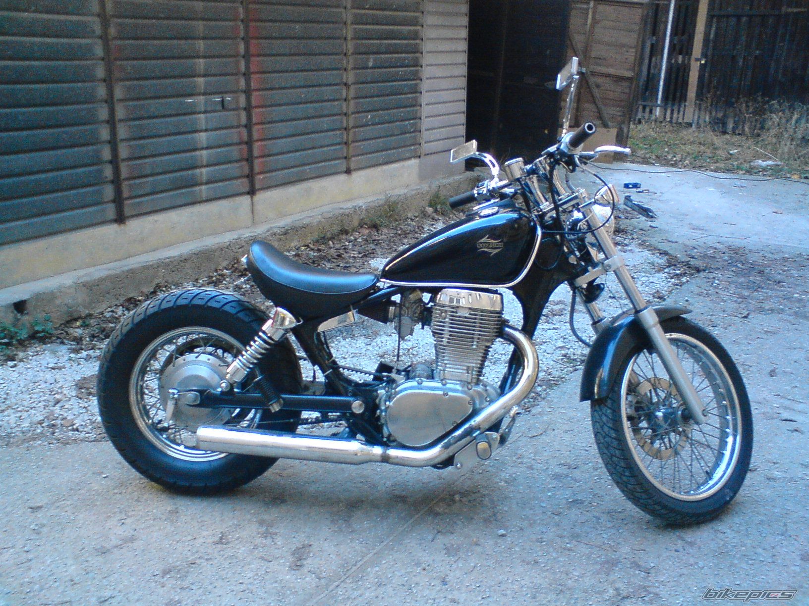 Photo 1542857