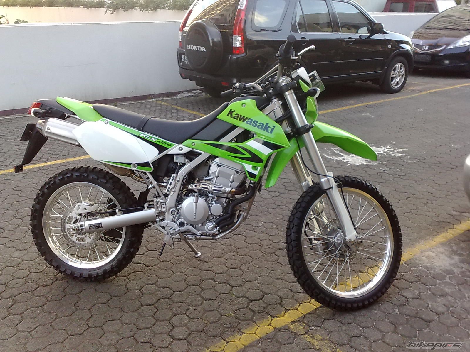 Photo 1542901