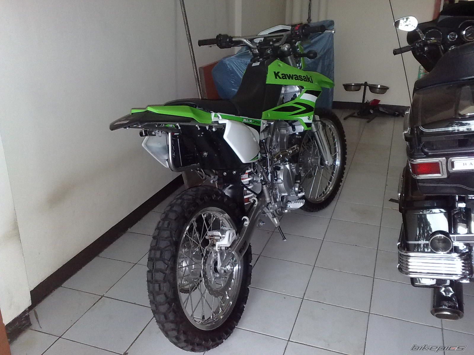 Photo 1542907