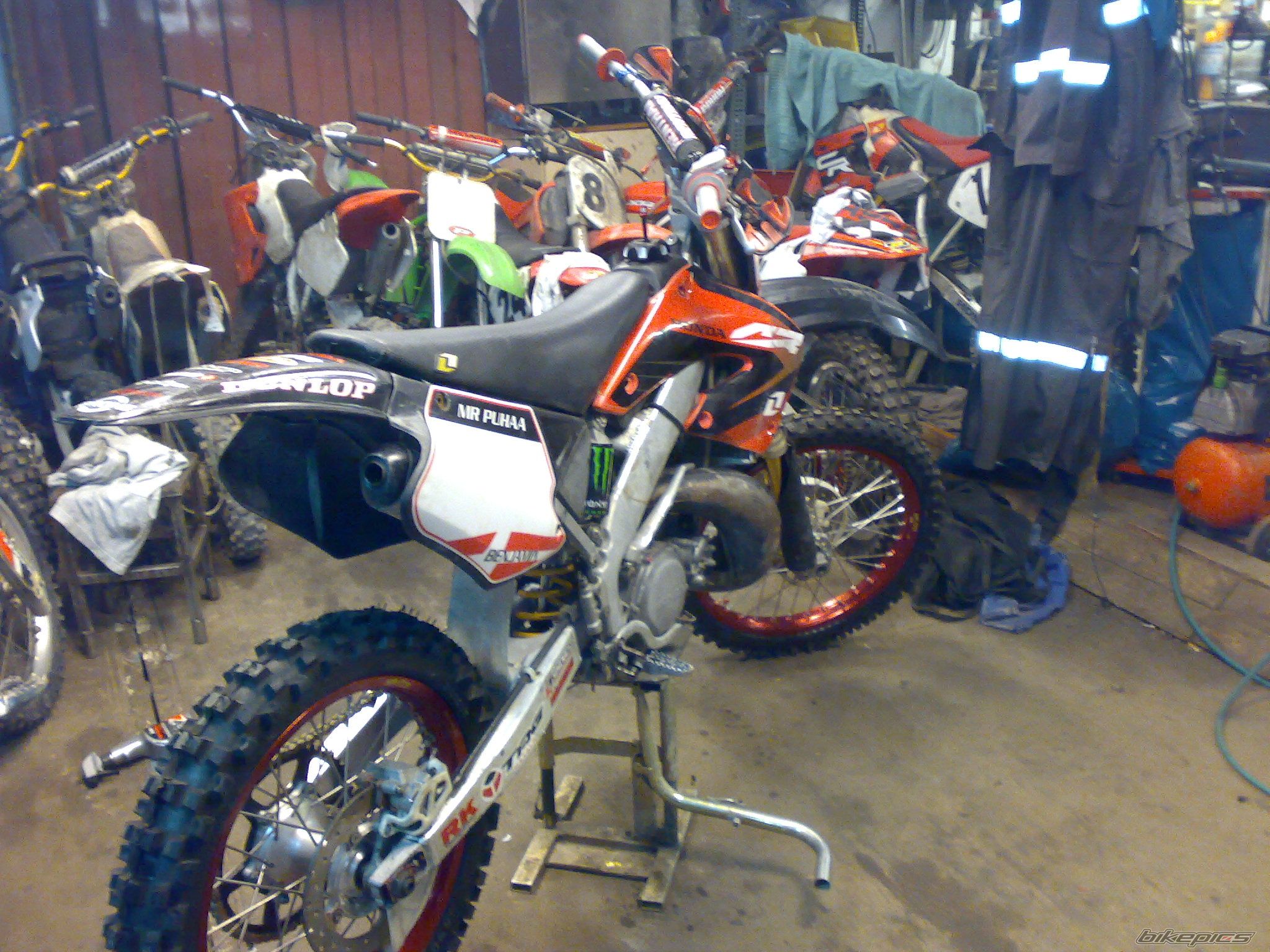 Photo 1543198
