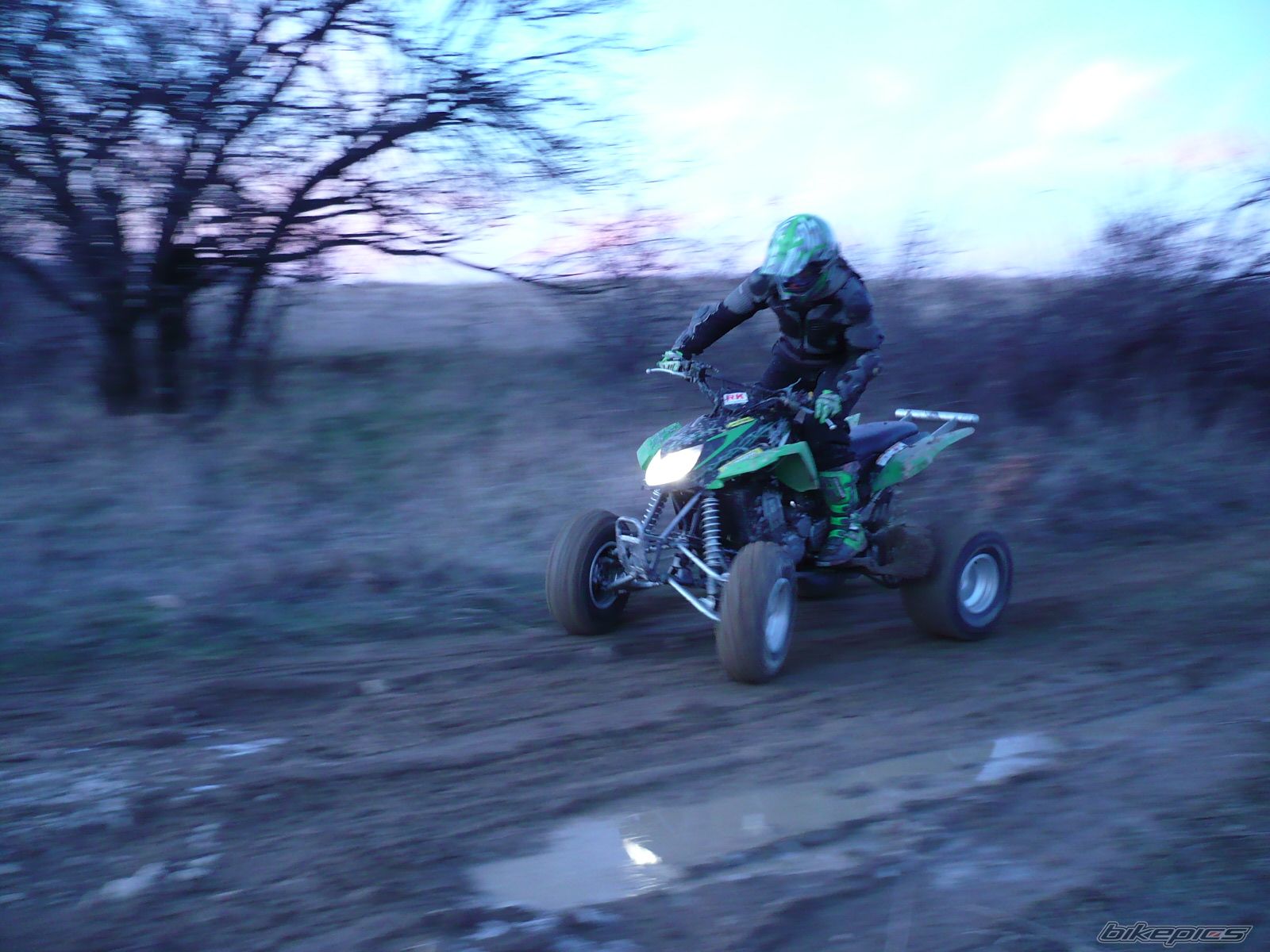 Photo 1543358