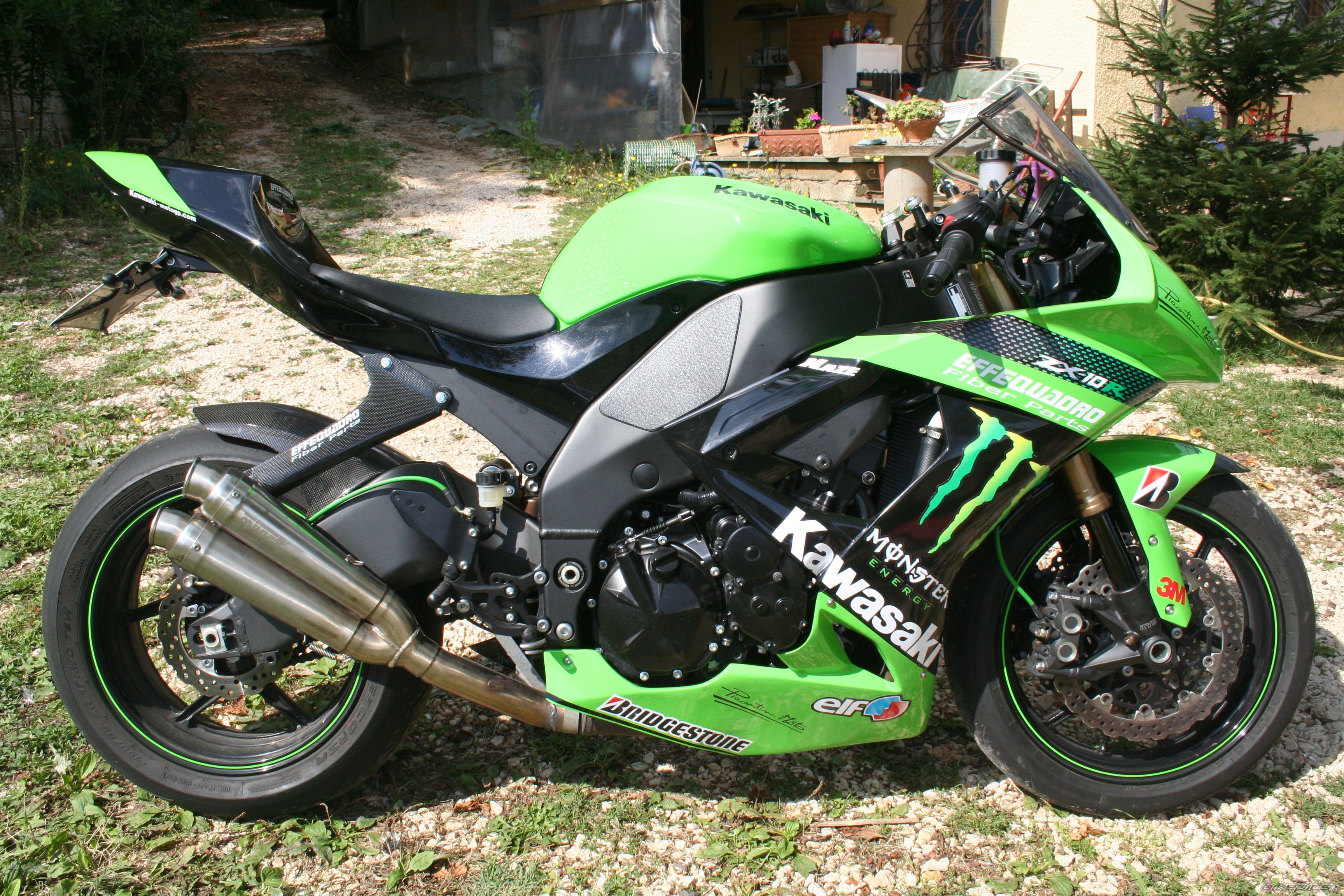 Photo 1543472