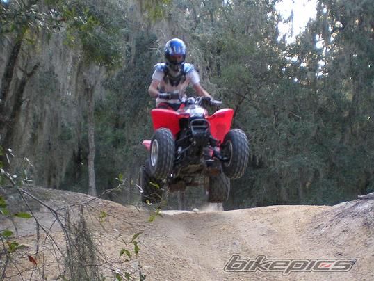 Photo 1543705