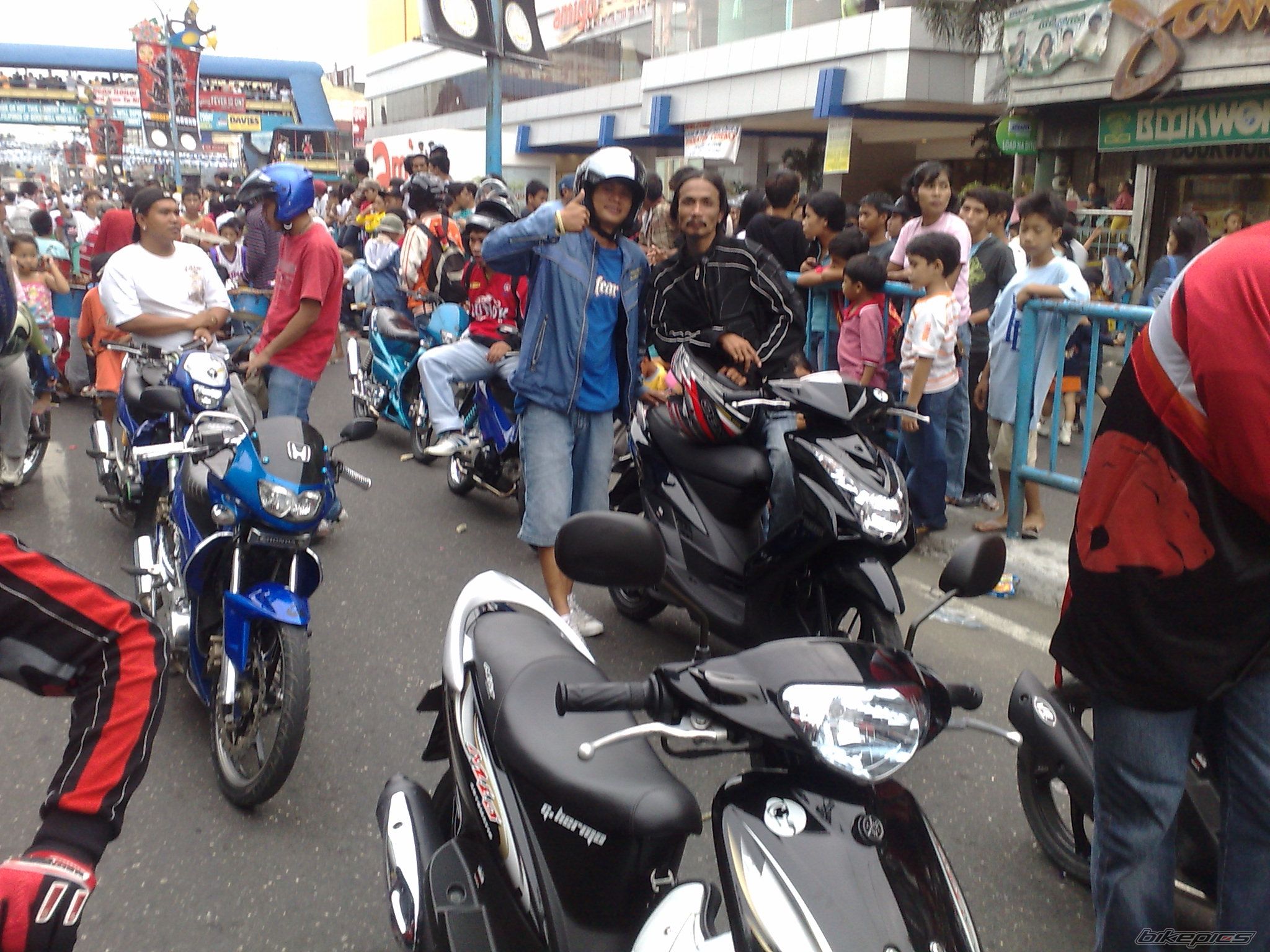 Photo 1543882