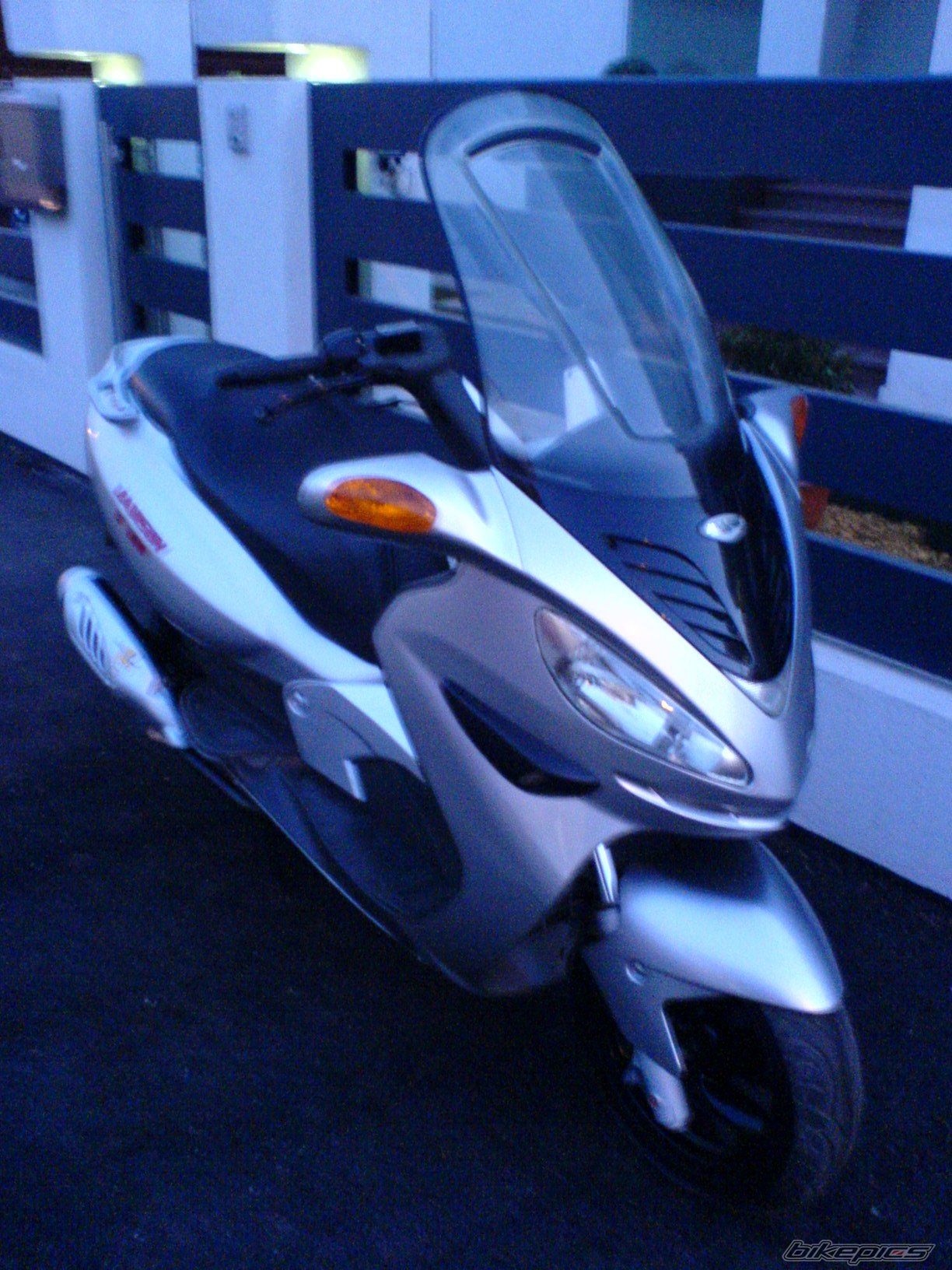 Photo 1543960