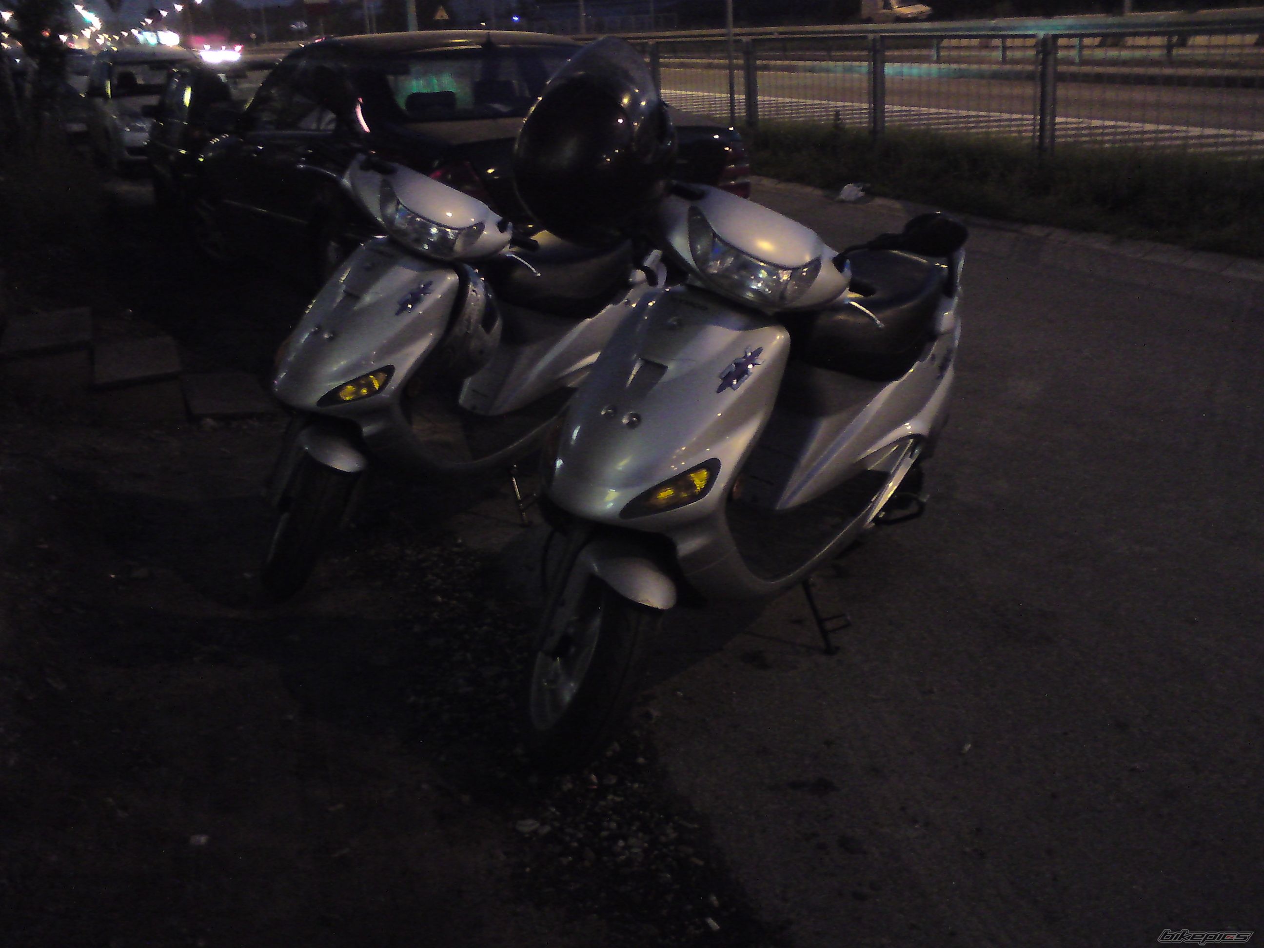 Photo 1543977