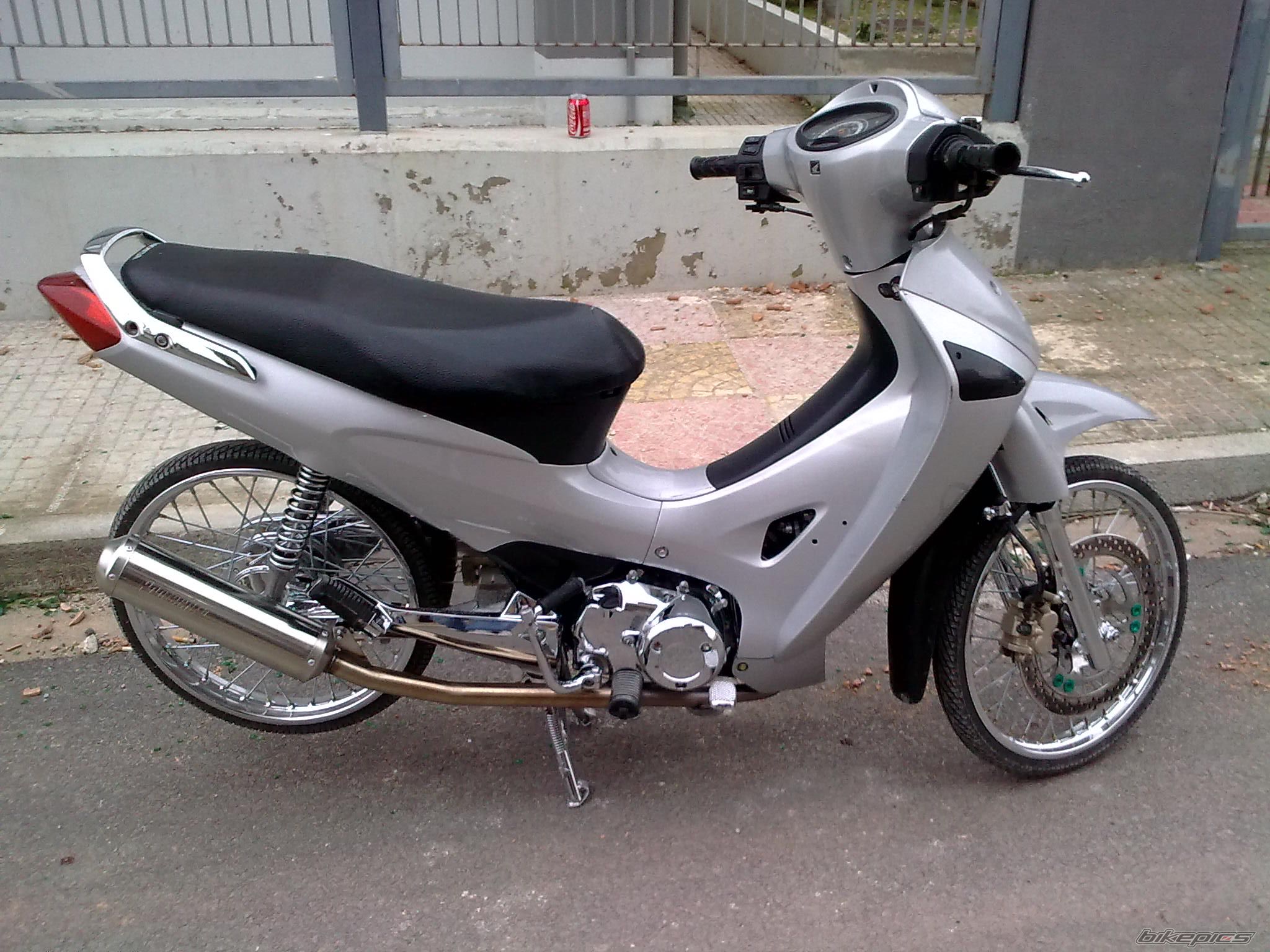 Photo 1543980