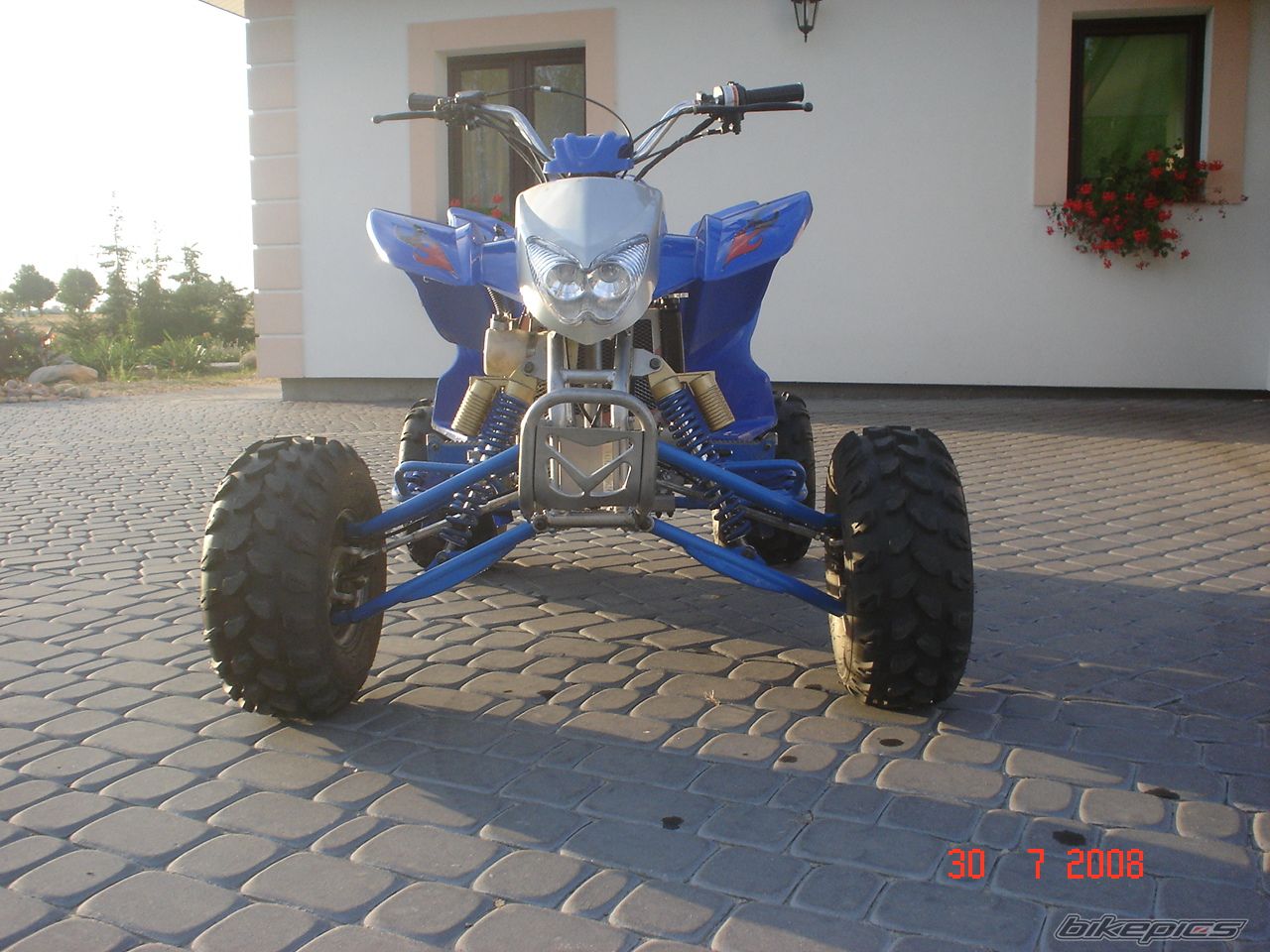 Photo 1544105