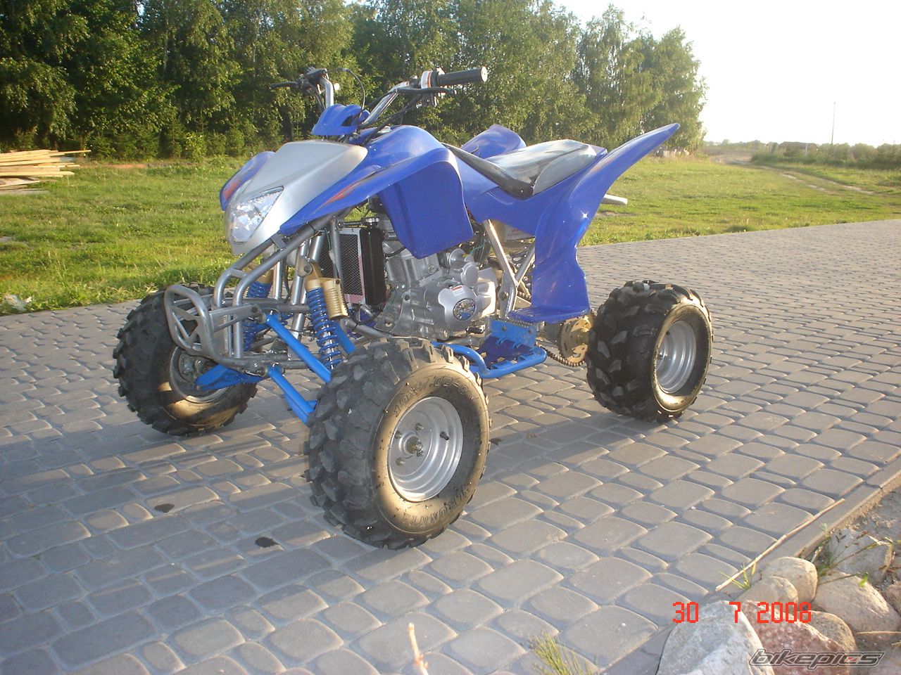 Photo 1544110
