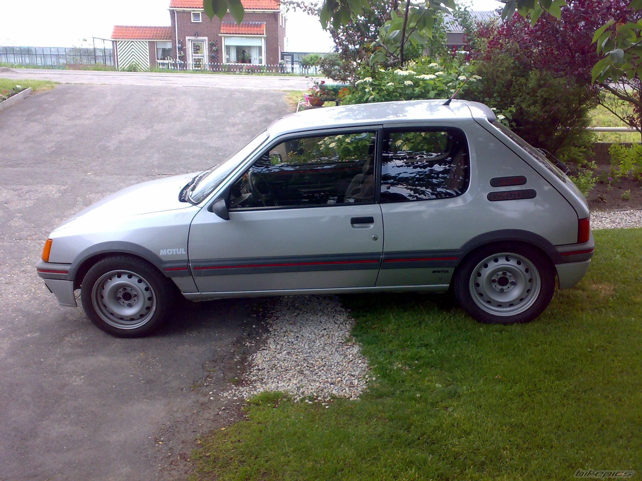 Photo 1544175