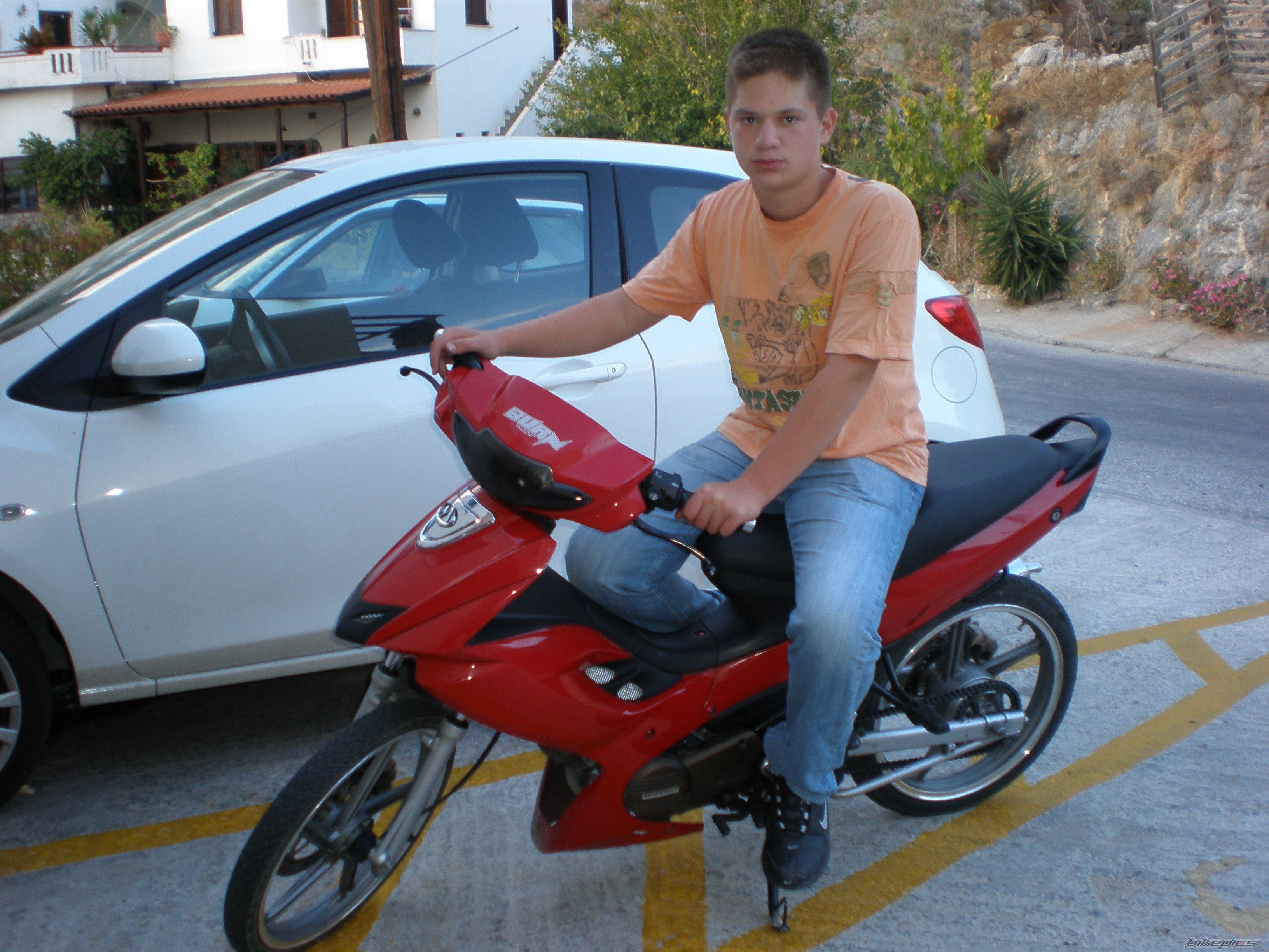 Photo 1544255