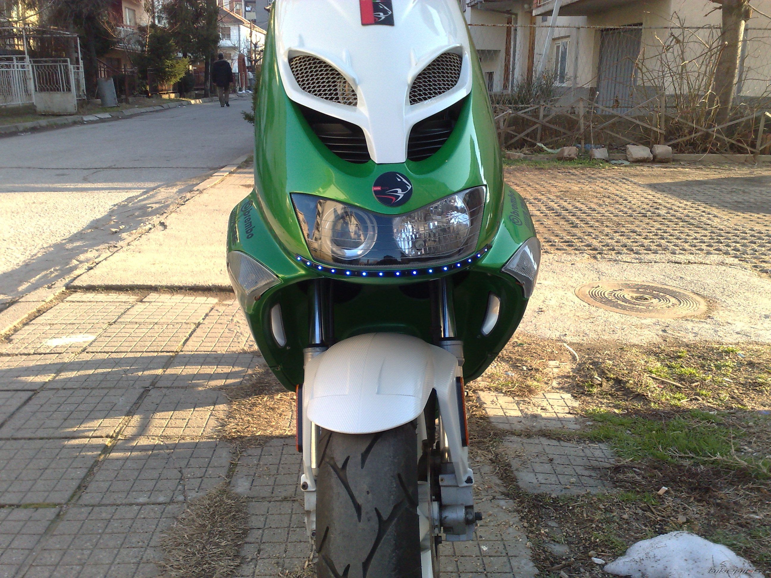 Photo 1544298