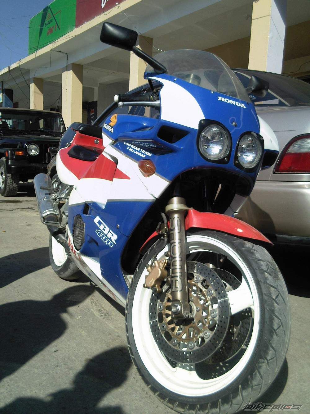 Photo 1544319