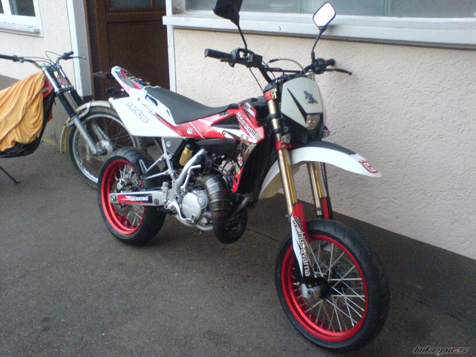 Photo 1544352