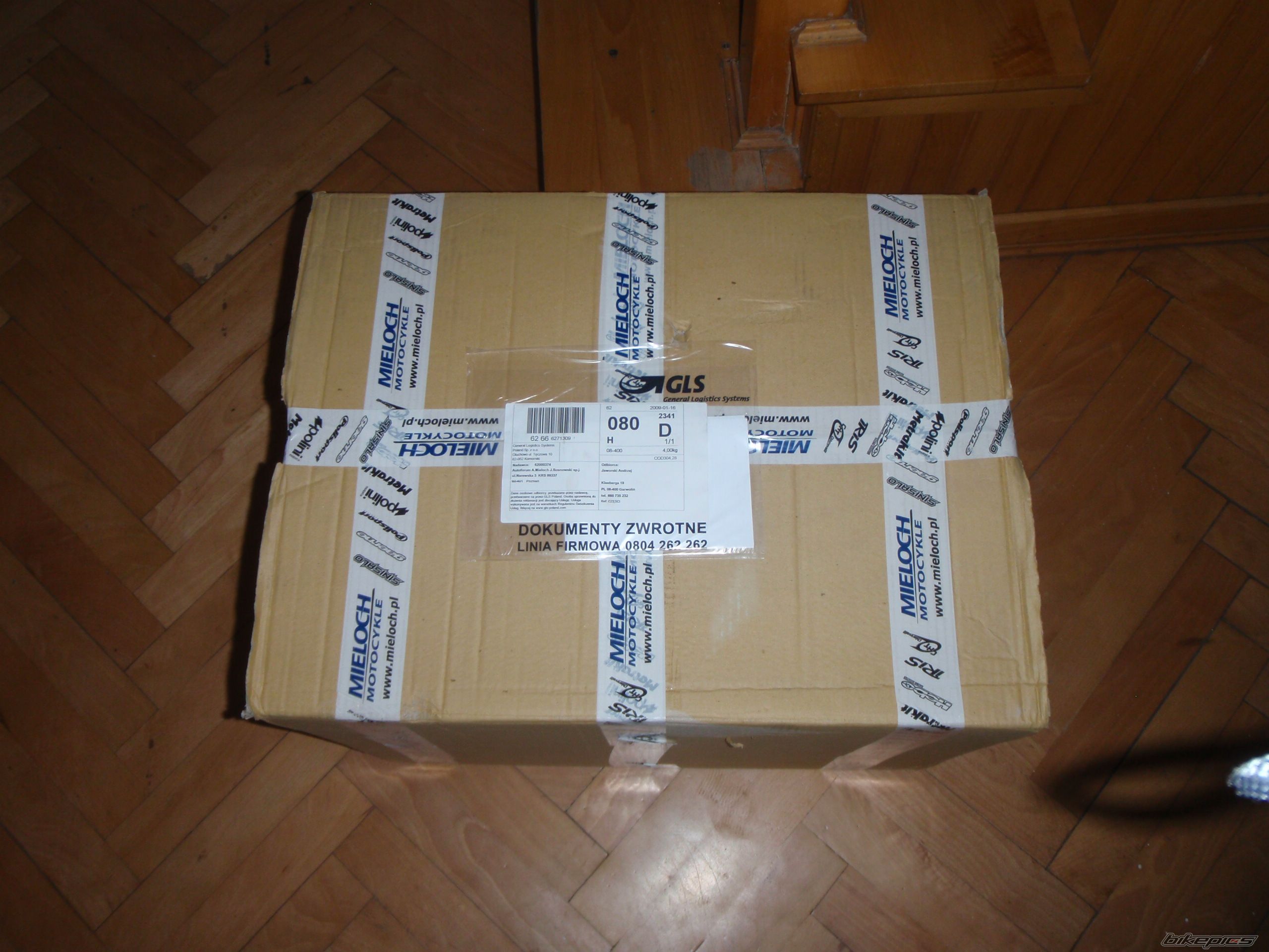 Photo 1544449