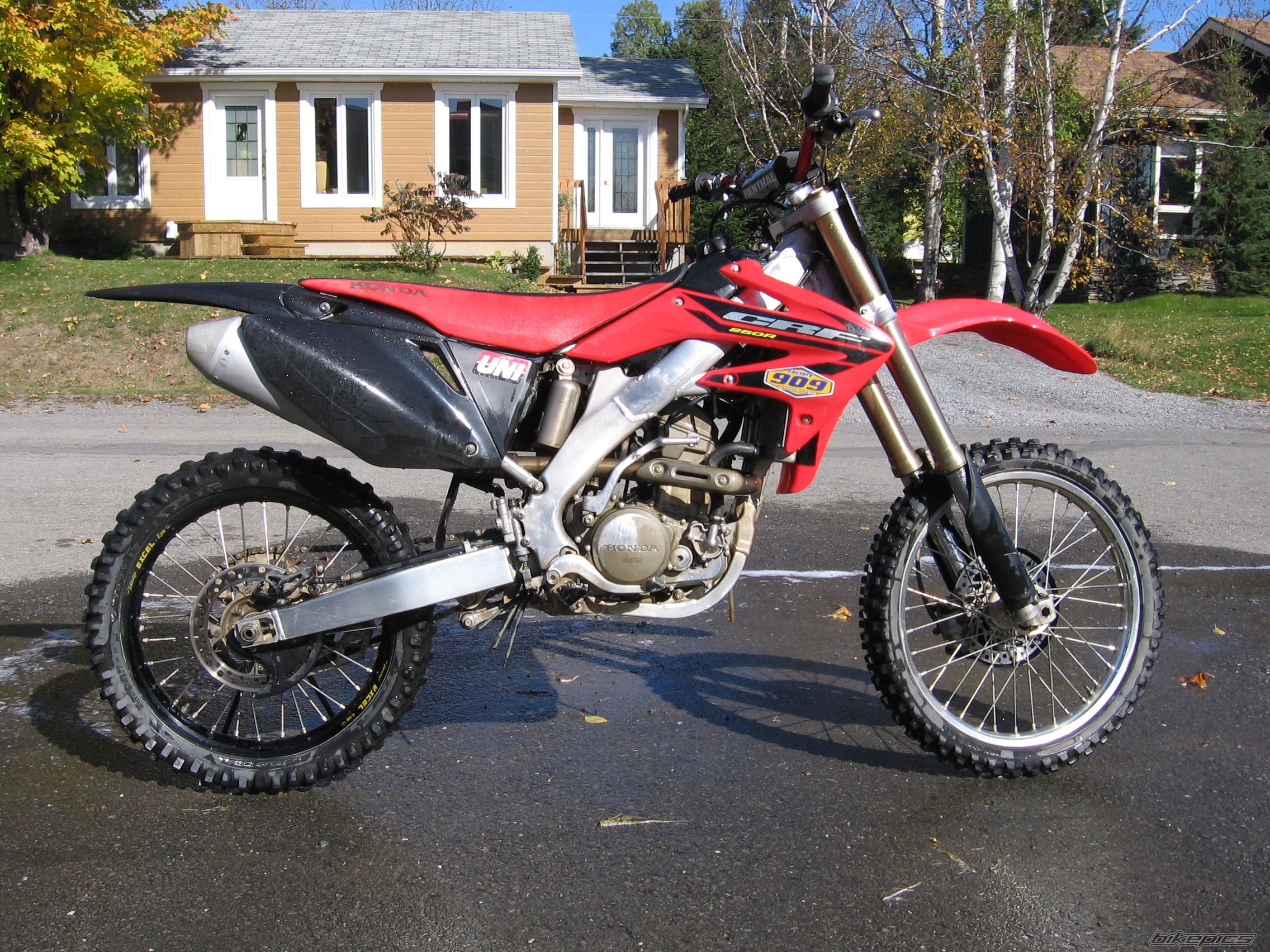 Photo 1544746