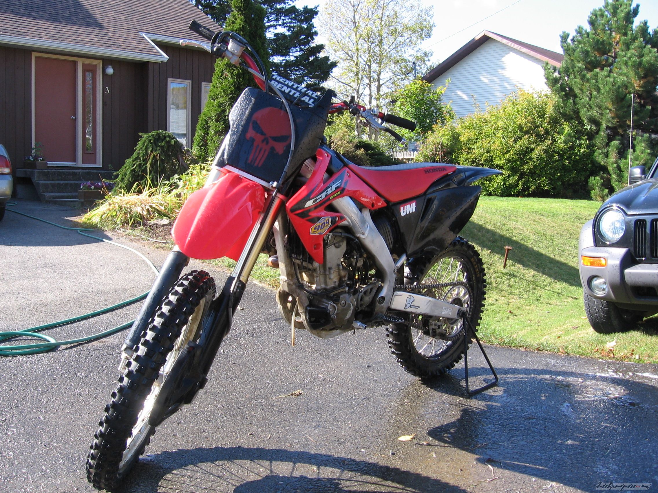 Photo 1544750